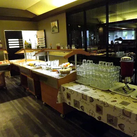 Ravintola 66 호텔