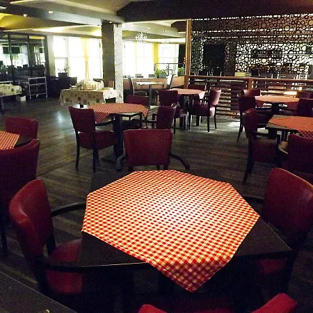 Отель Ravintola 66 Алавус